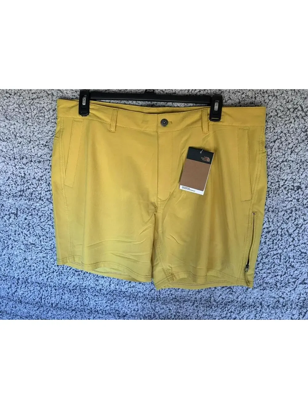 The North Face Rolling Sun Shorts Yellow Mens 40 Hiking Outdoor NWT